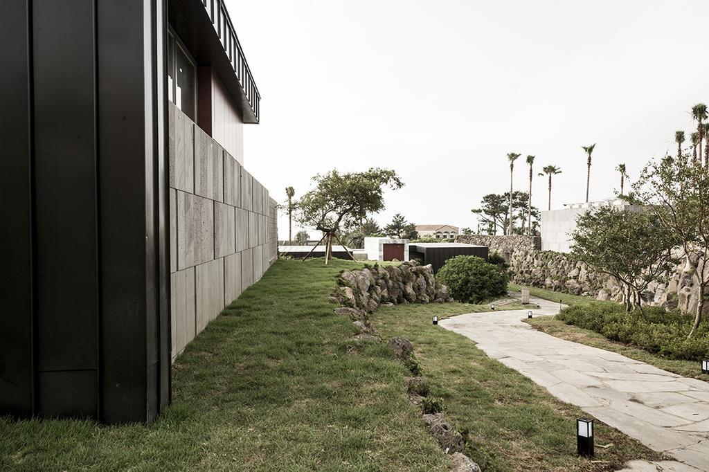 Stanford Hotel And Resort Jeju Exterior foto