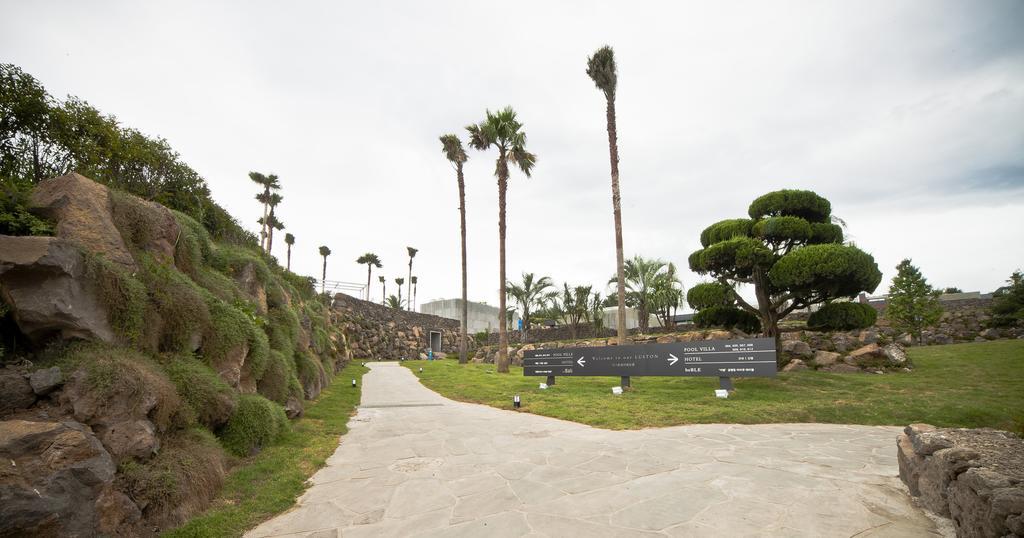 Stanford Hotel And Resort Jeju Exterior foto