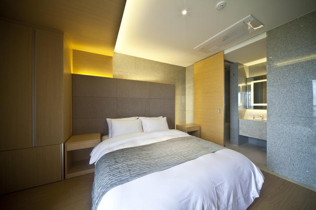 Stanford Hotel And Resort Jeju Exterior foto